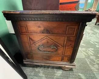 Italian Renaissance Revival credenza / buffet, late 19th century, value $2800 OBO