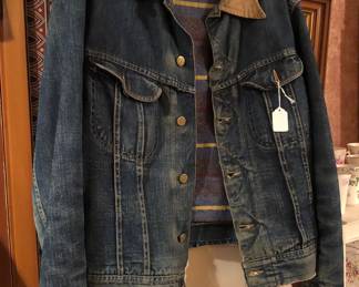 Vintage Lee jean jacket - blanket lined. Has major wear (loss & holes on cuffs & collar) 