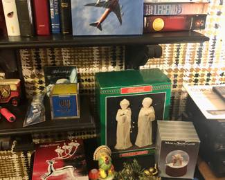 Newer Xmas decorations, books 