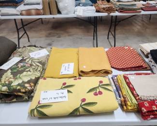 Tablecloths and linens