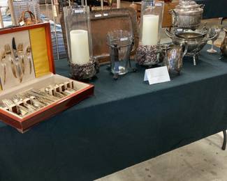 Jan Barboglio  hurricanes, vase and large tray.