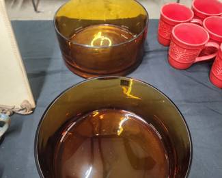 Large amber glass serving bowls.