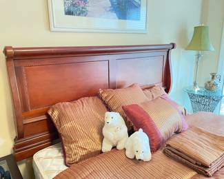 queen bed, nice headboard