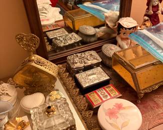 Small trinket boxes 
