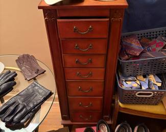 Jewelry chest men’s glove ties and shoes 