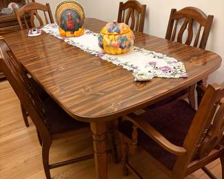 Dinning table with six chairs 