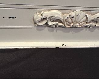Shabby Chic Decorative Planter Box with Scalloped Edge and Shell Motif second image