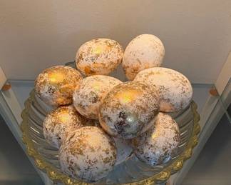 Set of Decorative Gold Leaf Easter Eggs in Scalloped Glass Bowl