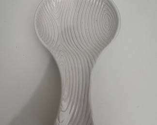 Temptations Woodland White Ceramic Spoon Rest