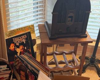 Vintage radio reproduction; various records (country, 1970s, etc) 