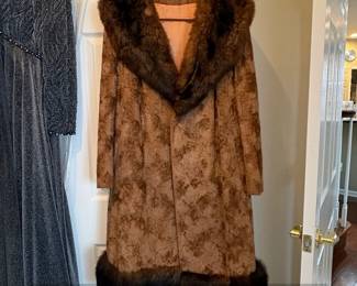 Vintage Mink Fur Coat with Dramatic Collar and Cuffs
