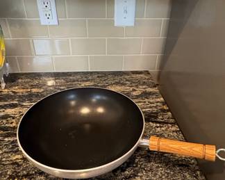 Carbon Steel Wok with Wooden Handle
