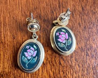 Vintage Avon Florentine Rose Cameo Dangle Earrings