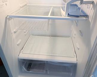 Frigidaire Top Freezer Refrigerator third image