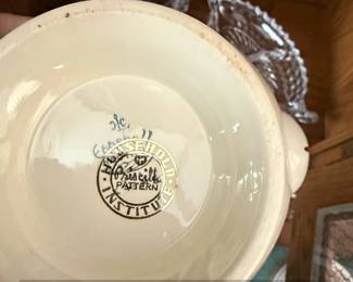 Household Institute Priscilla Pattern Nautilus Cream and White Teapot second image