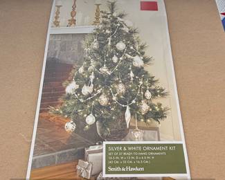 Smith Hawken Silver  White Ornament Kit