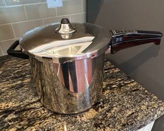 Presto Quart Stainless Steel Pressure Cooker CA