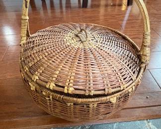 Wicker Picnic Basket with Lid and Handle