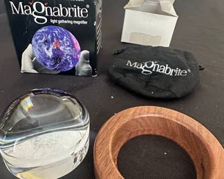 Magnabrite Light Gathering Magnifier with Wooden Stand second image