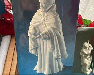 Avon Nativity Collectibles Holy Family Set second image