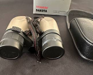 Dakota Titanium x Compact Zoom Binoculars second image