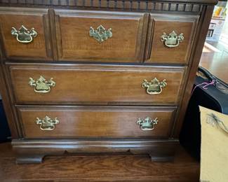 Ethan Allen Maple Chippendale Style Drawer Dresser