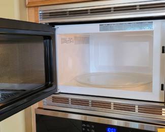 Frigiaire microwave built in