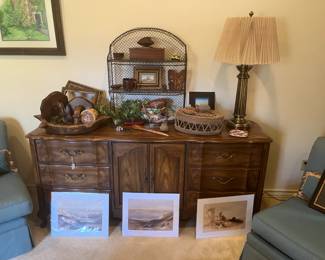 Dresser and accessories