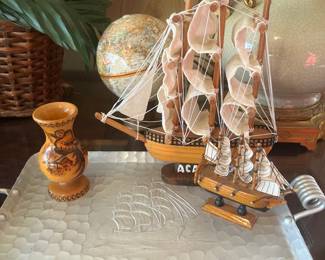 Where are our ship enthusiasts? 