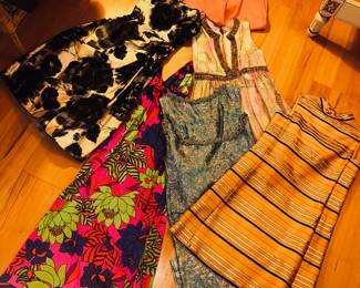 TONS of clothes!!  Some mens coats too 