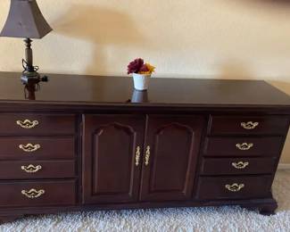  04 Thomasville Dresser