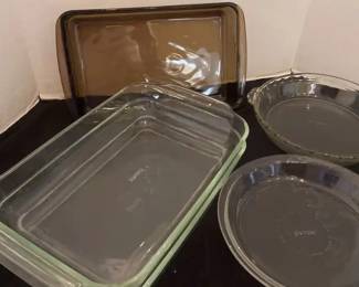 Pyrex Baking Dishes 