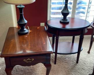 One Thomasville End Table, An Oval Side Table And Two Small Lamps 
