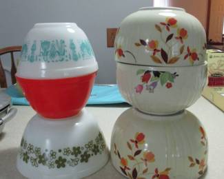 Vintage HALL / Pyrex 