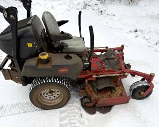 Toro Commercial Diesel lawnmower 52" deck   Dethatcher kit and bagger included