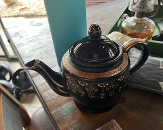 Teapot with a music box. Music box does not work.