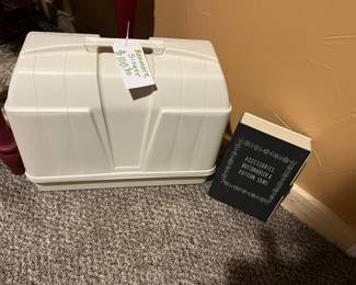 Kenmore singer sewing machine with all the parts.