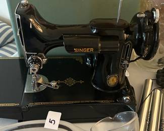 Singer Featherweight … Mint - $450
