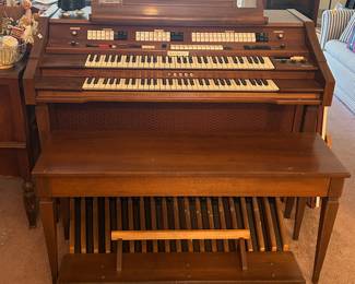 Organ is FREE call me if interested 843-997-3188