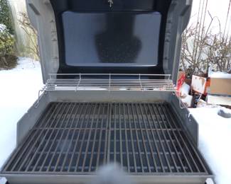 Weber Genesis BBQ with natural gas hookup (inside looks mint)