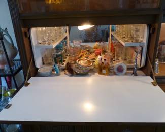 Bar, vintage glassware