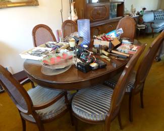 Dining table with 6 chairs