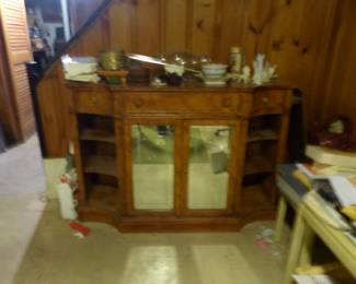 Mirrored door sideboard