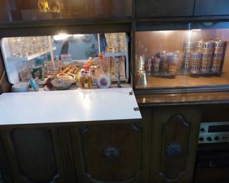 Bar, vintage glassware