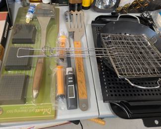 Grilling accessories