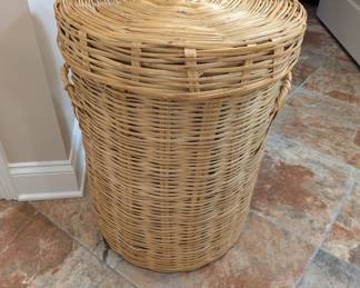 Wicker laundry basket