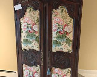205	Henredon French Country Armoire	45" x 20" x 83"