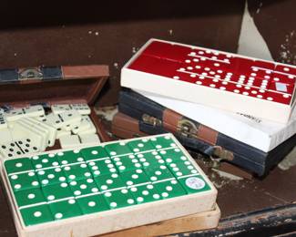 vintage dominos