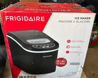 Ice Maker (Never Been Used)