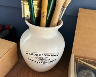 Vtg. Winsor & Newton's Brush Jar
